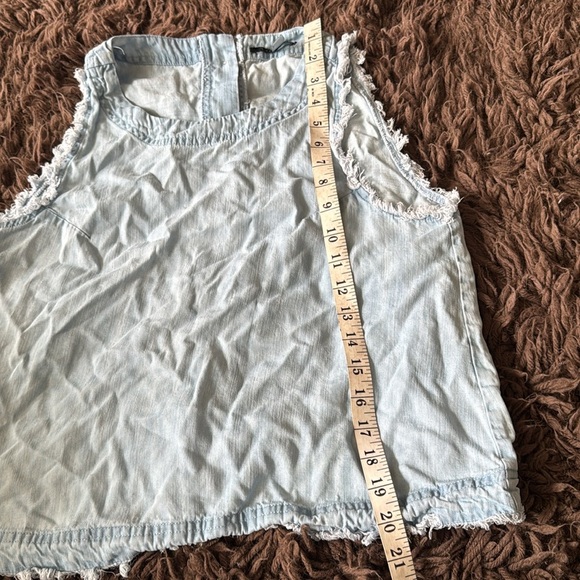 T Tahari denim raw edge denim tank top medium - Picture 6 of 10